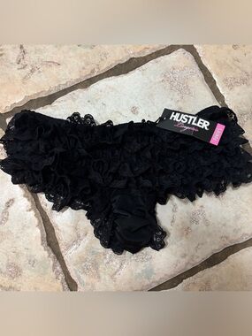 Hustler Black Ruffled Lace Panty booty shorts nwt one size Y2K vintage